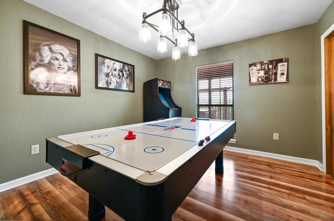 Private Mountain Cabin, Hot Tub Escape In The Smokies, With The View Sevierville Exterior photo