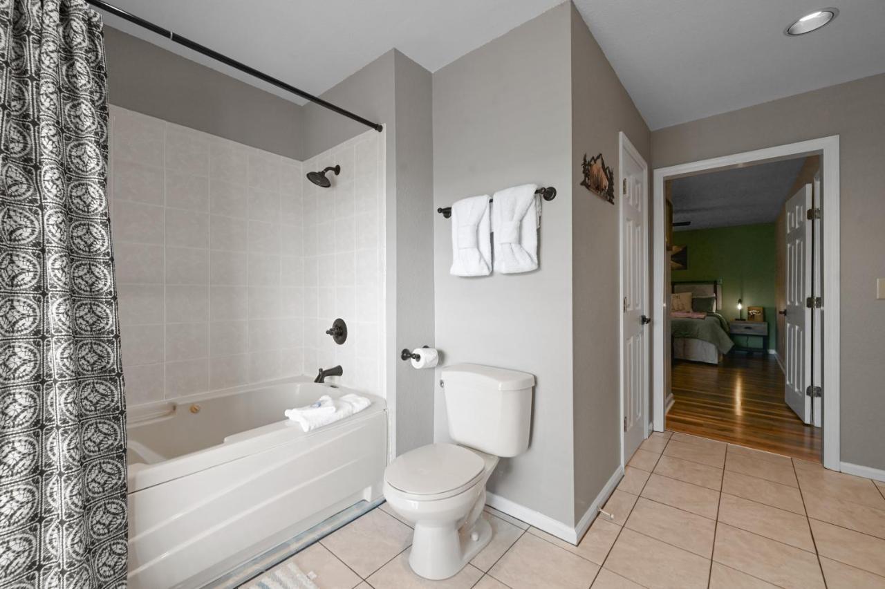 Private Mountain Cabin, Hot Tub Escape In The Smokies, With The View Sevierville Exterior photo